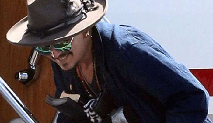 Johnny Depp: Άφησε τα γυρίσματα των «Πειρατών» για να μπει στο χειρουργείο