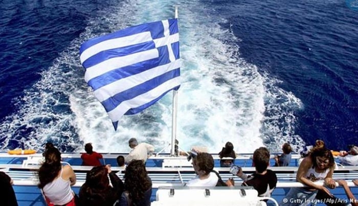 Για «ένα καλοκαίρι – ρεκόρ για τον τουρισμό στην Ελλάδα» μιλούν οι αυστριακές εφημερίδες