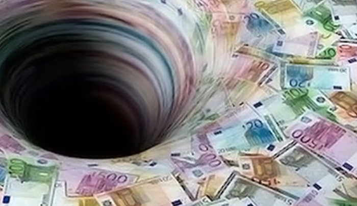 Μαύρη τρύπα 1,5 δισ. ευρώ σε Εφορίες και Ταμεία
