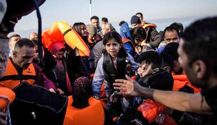 Αυξάνονται οι προσφυγικές ροές-Τουλάχιστον 4.500 ταυτοποιημένοι μετανάστες στο νησί