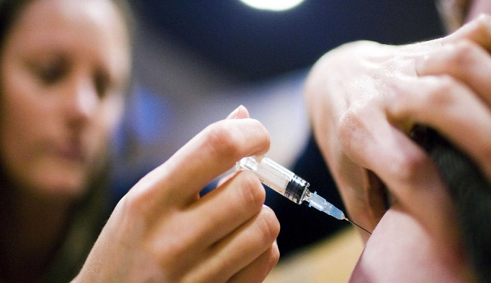 Κρατικό ερευνητικό κέντρο της Ρωσίας ξεκινά την παραγωγή εμβολίου τον Νοέμβριο