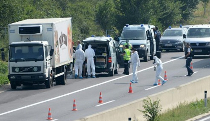 Δεκάδες πτώματα προσφύγων ανακάλυψαν οι αρχές σε εγκαταλελειμμένο φορτηγό στην Αυστρία