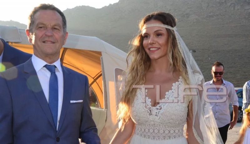 Γιώργος Χρανιώτης: Παντρεύτηκε την αγαπημένη του στην Τήνο! Αποκλειστικές φωτογραφίες