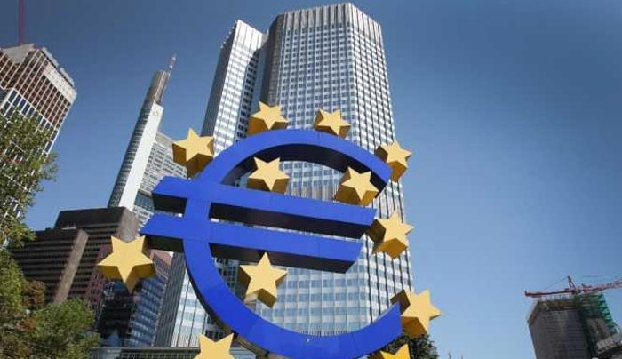 Με τα μάτια στην ΕΚΤ η κυβέρνηση ζητεί ανάσες ρευστότητας