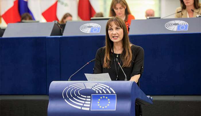 Έλενα Κουντουρά στην Ολομέλεια:H Οδηγία επιβολής διασυνοριακών ποινών στην οδήγηση βάζει τέλος στην ατιμωρησία σοβαρών παραβάσεων και βελτιώνει την ασφάλεια.