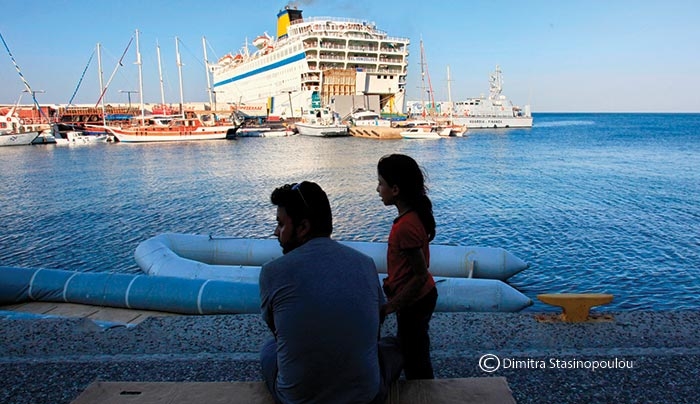 Πάνω από 4 εκατ. ευρώ κόστισε η μετακίνησή των προσφύγων από το Αιγαίο στον Πειραιά