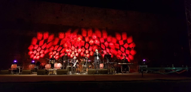 Πρωτοφανής η προσέλευση του κόσμου στη μεγάλη συναυλία παραδοσιακής μουσικής που οργάνωσε η Περιφέρεια Νοτίου Αιγαίου