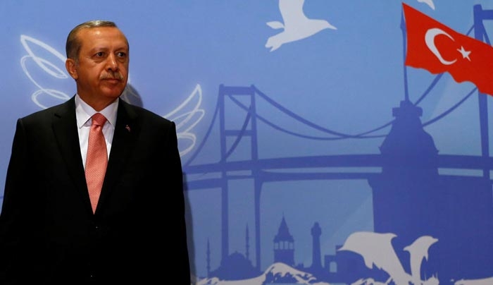 Τι σημαίνει η «τορπίλη» Ερντογάν στη συμφωνία για το Προσφυγικό