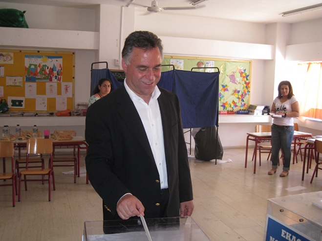 Ψήφισε ο Γιώργος Κυρίτσης στο 4ο δημοτικό σχολείο (Photo - Video)