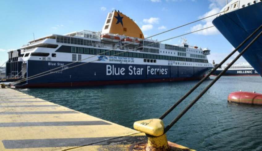 Επιστρέφει στον Πειραιά με 500 επιβάτες το πλοίο «Blue Galaxy» λόγω μηχανικής βλάβης
