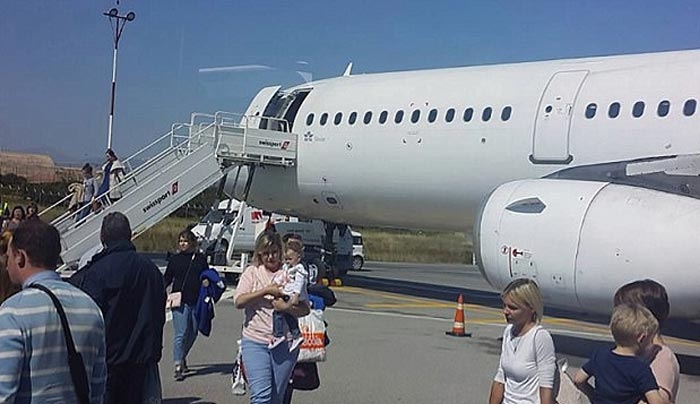 Κρήτη: Πτήση τρόμου με αναγκαστική προσγείωση - Το αεροπλάνο βούτηξε 18.000 πόδια