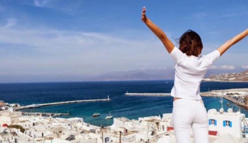 Από ρεκόρ σε ρεκόρ ο ελληνικός τουρισμός λέει ο γερμανικός Τύπος