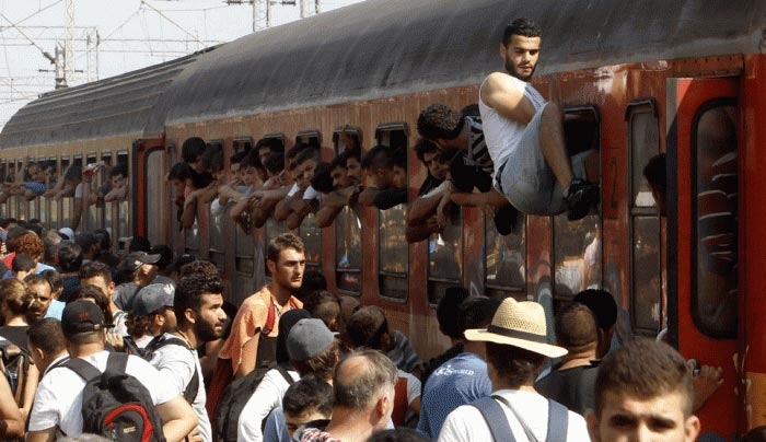 Reuters: 309.000 πρόσφυγες και μετανάστες πέρασαν φέτος στην Ευρώπη μέσω Ελλάδας