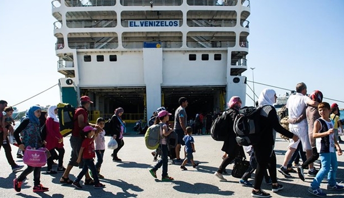 Κατέπλευσε στον Πειραιά το «Ελ. Βενιζέλος» με 2.500 Σύρους πρόσφυγες