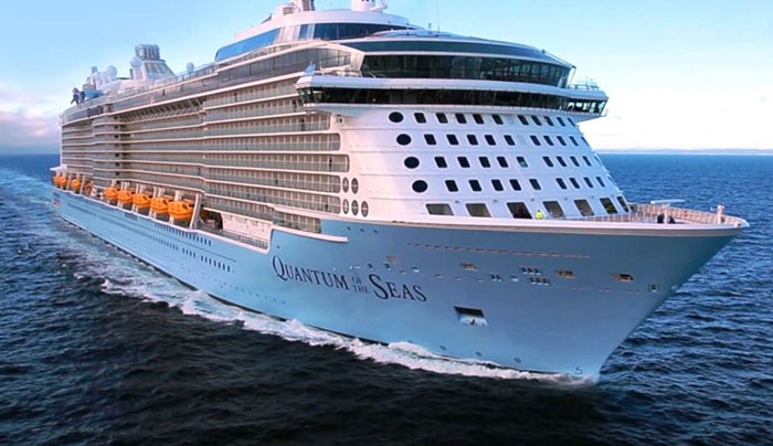 5.000 τουρίστες φτάνουν σήμερα στο λιμάνι του Πειραιά, με τo τρίτο μεγαλύτερο κρουαζιερόπλοιο στον κόσμο!