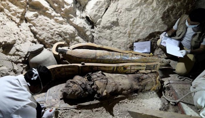 Νέος αρχαιολογικός θησαυρός στην Αίγυπτο: Εξι μούμιες σε φαραωνικό τάφο στην Αίγυπτο [ΕΙΚΟΝΕΣ]