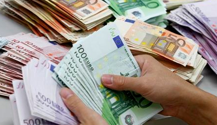 Σκάνδαλο δισεκατομμυρίων: «Μπλόκο» σε 18 ΑΦΜ για τριγωνικές συναλλαγές