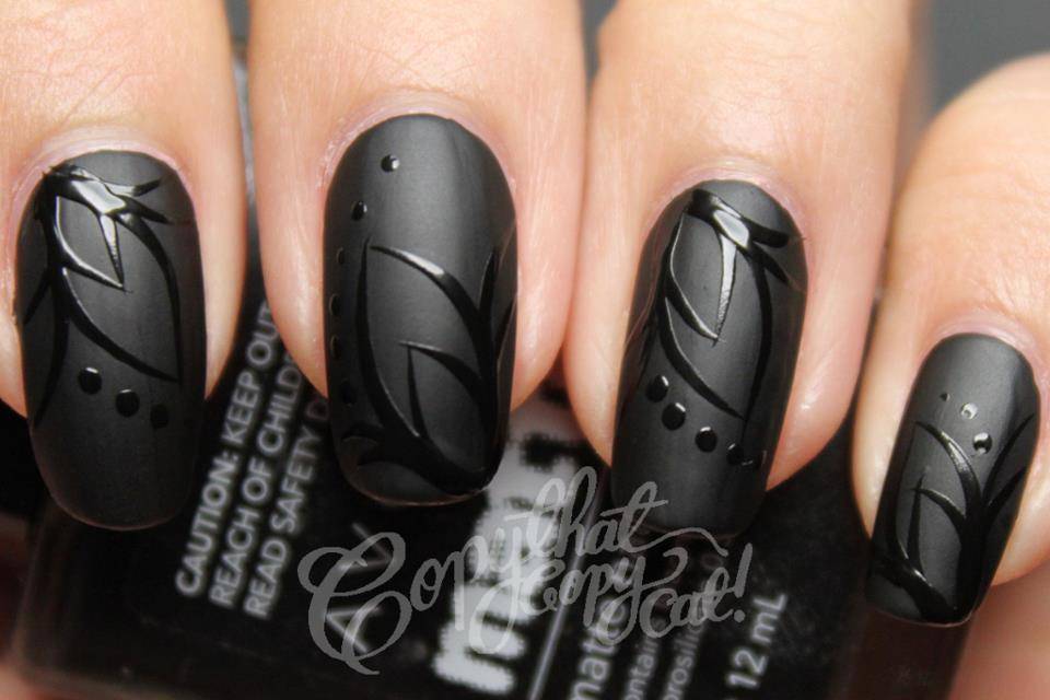 240560 nails black nails