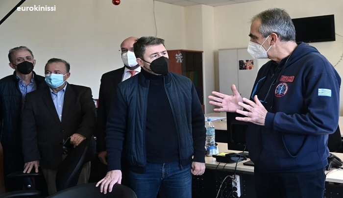 Νίκος Ανδρουλάκης: «Χρέος μας να στηρίξουμε τους εργαζόμενους στο ΕΚΑΒ»