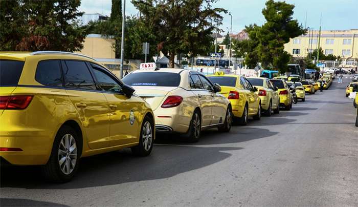 Σε 48ωρες επαναλαμβανόμενες απεργίες προχωρούν τα ταξί από την Τρίτη