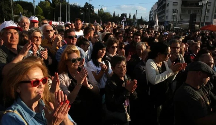 Διπλές εισφορές για χιλιάδες ασφαλισμένους