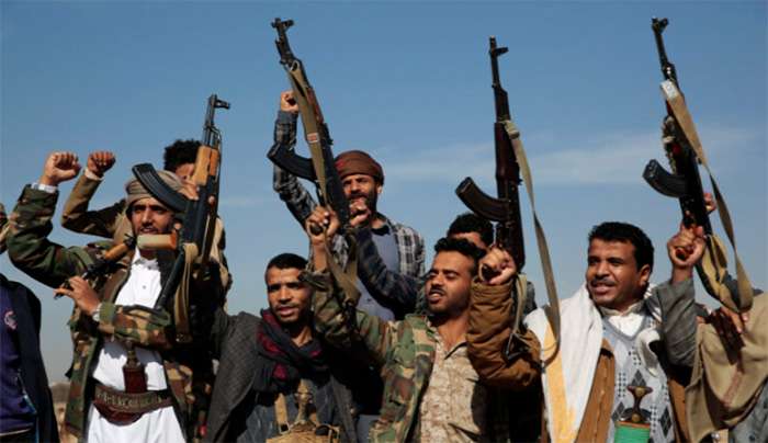 Χούθι: «Θα κλιμακώσουμε τις επιθέσεις μας κατά εμπορικών πλοίων»