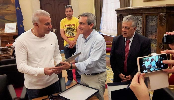 Ο Γκάλης στην Περιφέρεια!