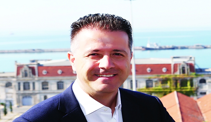 Στα ξενοδοχεία πόλης και όχι στα resorts, το πρόβλημα από τον κοροναϊό, λέει ο Γρ. Τάσιος