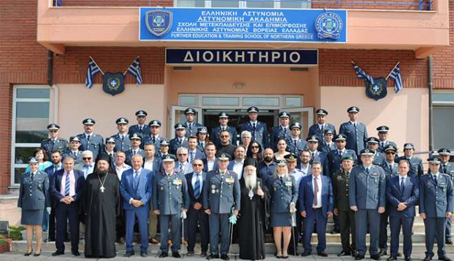 Τελετή ορκωμοσίας των νέων Υπαστυνόμων Β΄, αποφοίτων των Τμημάτων Επαγγελματικής Μετεκπαίδευσης Ανθυπαστυνόμων (Τ.Ε.Μ.Α.) των Σχολών Μετεκπαίδευσης και Επιμόρφωσης Ελληνικής Αστυνομίας, σε Αττική και Βέροια
