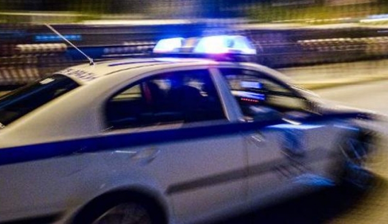Κάλυμνος: Σουηδέζα σε περιπολικό έπιασε τον οδηγό από το λαιμό, με τη ζώνη ασφαλείας…