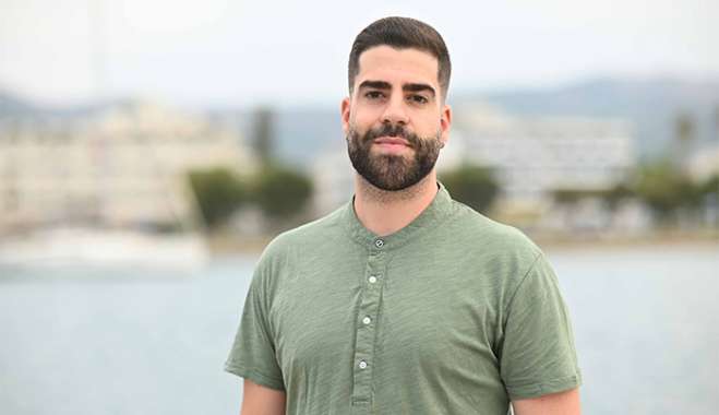 Γιώργος Χασαπλαδάκης: Το θέατρο του παραλόγου!