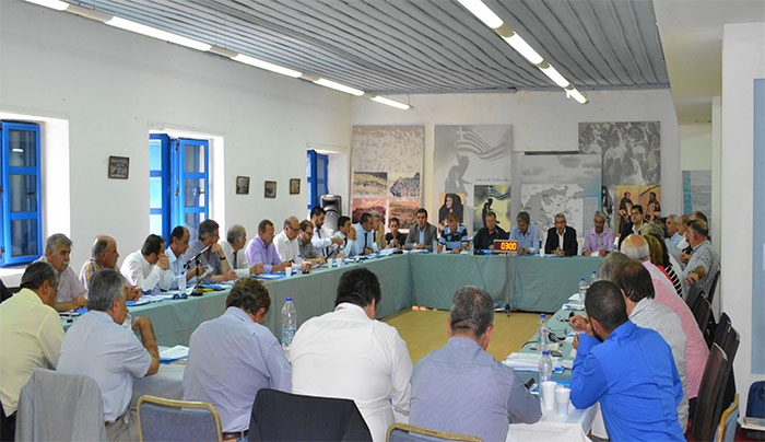 Παρέμβαση του Μάνου Κόνσολα για το μεταναστευτικό, στη συνεδρίαση του Περιφερειακού Συμβουλίου στο Καστελόριζο