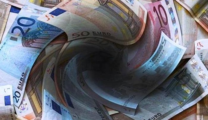 Φοροκαταιγίδα στα εισοδήματα άνω των 30.000 ευρώ
