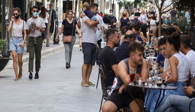 Κορωνοϊός-Μαγιορκίνης: «Οι νέοι έως 40 ετών μολύνονται 2 φορές πιο εύκολα -Η μάσκα λειτουργεί ως εμβόλιο για τους ηλικιωμένους»
