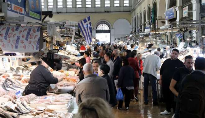Καθαρά Δευτέρα: Πόσο κοστίζει φέτος το σαρακοστιανό τραπέζι - Οι τιμές σε λαγάνα, θαλασσινά, χαλβά