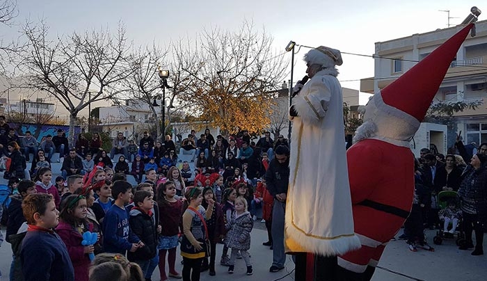 Υπέροχο εορταστικό κλίμα στο ΧΡΙΣΤΟΥΓΕΝΝΙΑΤΙΚΟ ΠΑΖΑΡΙ στο Ζηπάρι (βίντεο-φωτό)