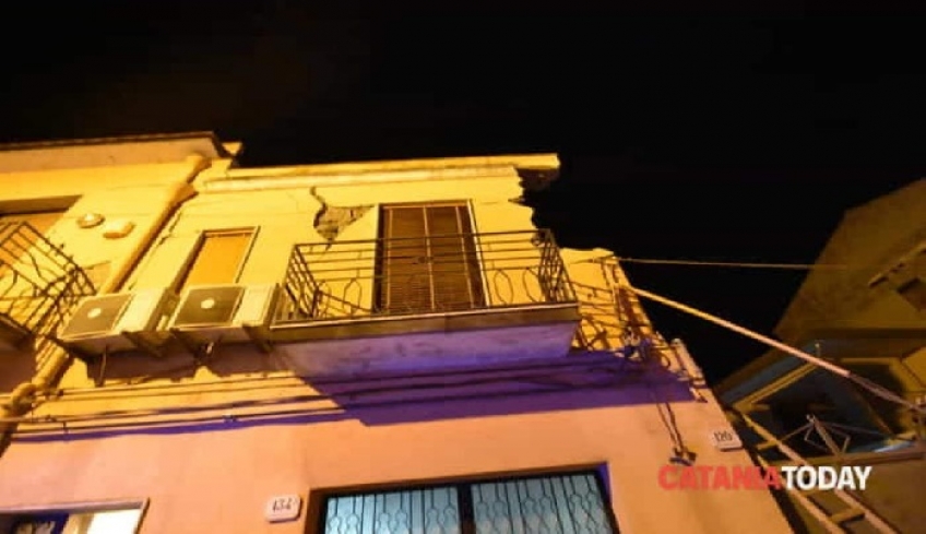 Σεισμός στην Σικελία: Τουλάχιστον 10 τραυματίες από τις υλικές καταστροφές σε σπίτια