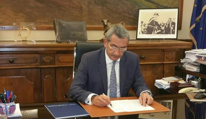 Με 2,5 εκατ, ευρώ από το Ε.Π. “Νότιο Αιγαίο 2014-2020”, η Περιφέρεια ενισχύει με τον πιο σύγχρονο ψηφιακό και εργαστηριακό εξοπλισμό, τα σχολεία των νησιών