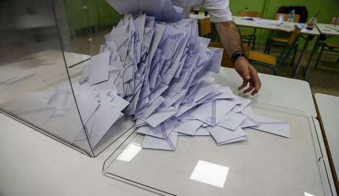 Τι βλέπουν οι στοιχηματικές για τις εκλογές της Κυριακής