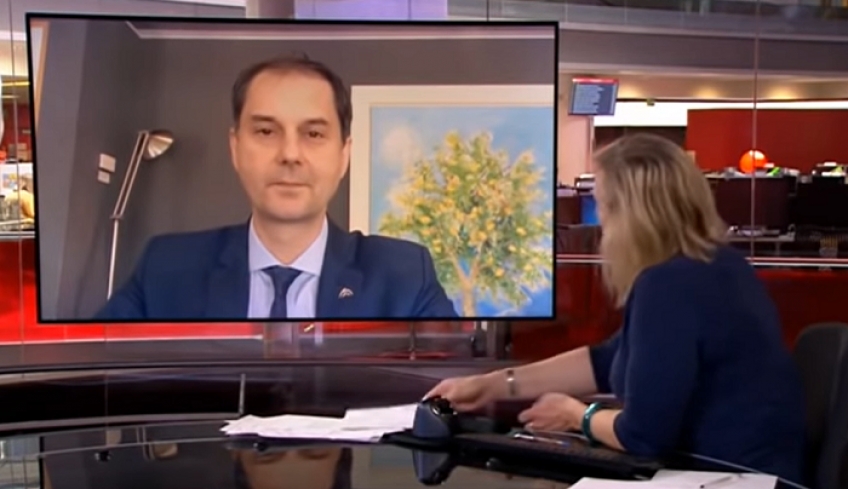 Θα «ανοίξει» ο ελληνικός Τουρισμός τον Ιούλιο, λέει ο Χ. Θεοχάρης στο BBC|VIDEO