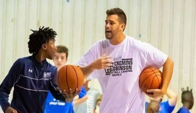 Και ο John Lattimore στο United Basketball Camp