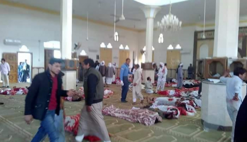 Αίγυπτος: Αίμα και όλεθρος «βασιλεύουν» στο Βόρειο Σινά – Εκατοντάδες νεκροί από την χωρίς προηγούμενο τρομοκρατική επίθεση