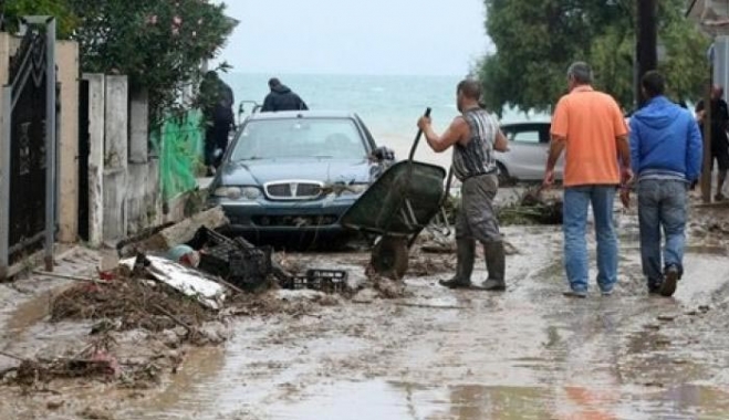 ΒΟΥΛΙΑΞΕ ΟΛΗ Η ΧΩΡΑ: Ανεμοστρόβιλος έπληξε τη Ζάκυνθο- ΜΕΓΑΛΕΣ ΖΗΜΙΕΣ σε Κέρκυρα, Ηλεία, Αττική (φωτό-βίντεο)