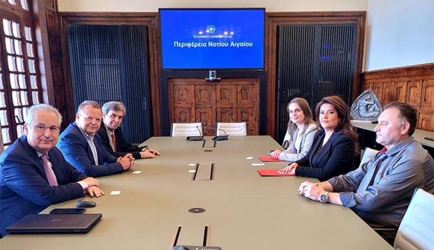 Συνάντηση Χρήστου Ευστρατίου με την Πρέσβη της Αλβανίας