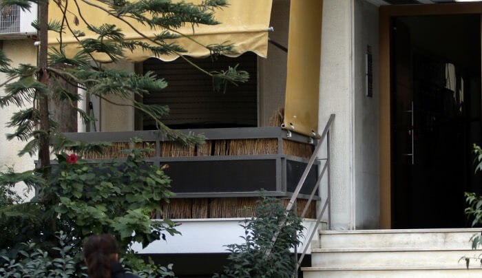 Σοκ στην Νέα Σμύρνη: Αυτοπυρπολήθηκε ο πατέρας – Νεκρά από αναθυμιάσεις τα δύο ανήλικα παιδιά