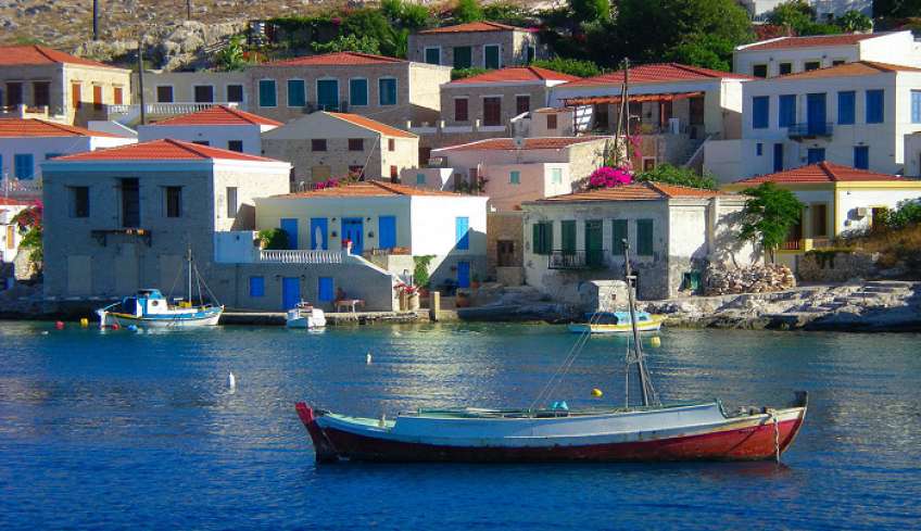 Δήμαρχος Χάλκης: Η ελληνική ακτοπλοΐα μέσα από τα μάτια ενός ακριτικού νησιού