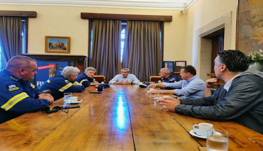 Σύσκεψη του Περιφερειάρχη με την ηγεσία του Πυροσβεστικού Σώματος της Περιφέρειας Νοτίου Αιγαίου