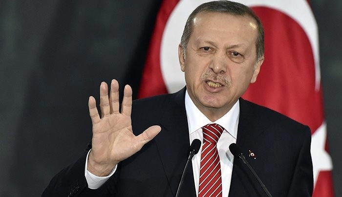 Ερντογάν σε ΕΕ: Μην μας απειλείτε, θα ανοίξουμε τις πόρτες σε 3 εκατ. μετανάστες
