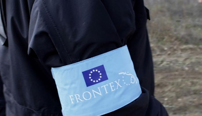 Ηρθε με... οκτώ άτομα η Frontex
