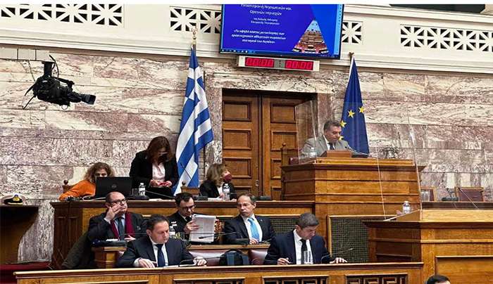 « Πρόταση του Μάνου Κόνσολα για δωρεάν ενδονησιωτική συγκοινωνία για τα αθλητικά σωματεία των νησιών και αύξηση της επιχορήγησης».